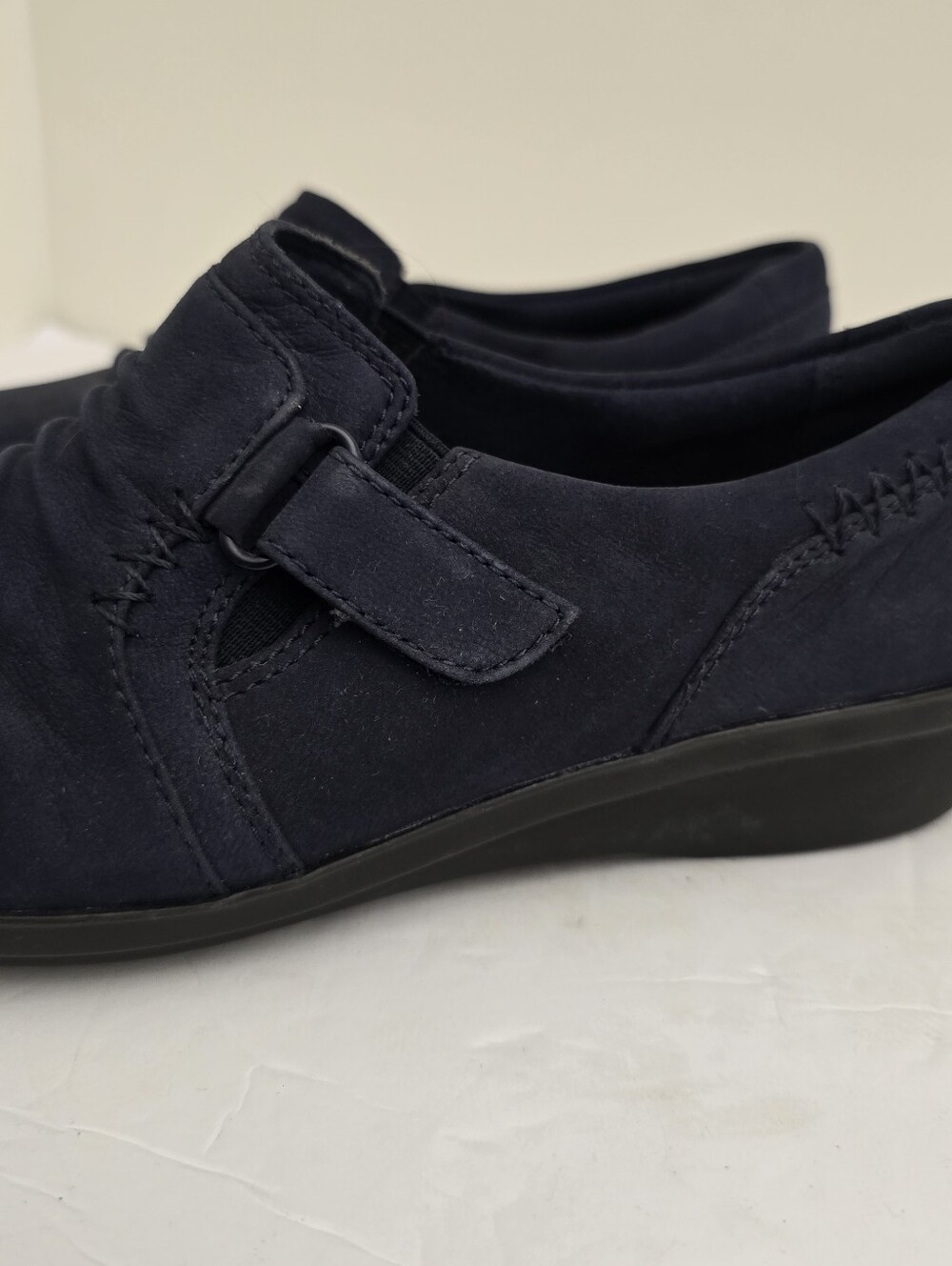 CLARKS size 7W Everlay Coda Leather Suede Cushion Soft Loafers Navy Blue - Picture 3 of 13